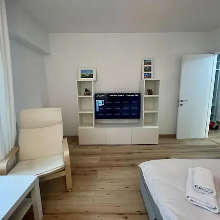 Lägenhet Cipariu Corner *